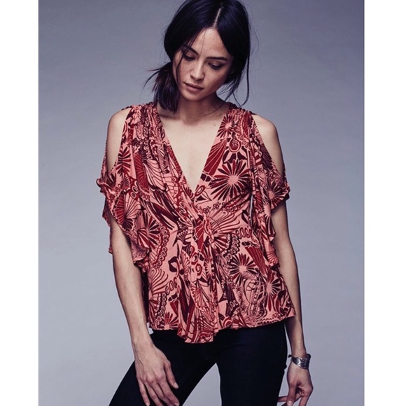 Free People ‘Amour’ Flowy Cold Shoulder Top Med - Picture 9 of 9